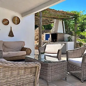 villa-competa-privada-con-piscina-y-barbacoa-5-minutos.1costadelsol.com/